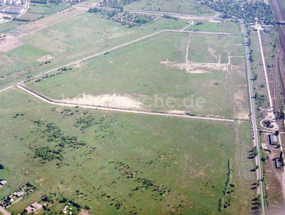 Schönefeld / BRB von oben - Entwicklungs- und Planungsgebiet des Delta-Parks in Schönefeld bei Berlin - ein Projekt der HVB Projekt GmbH München.