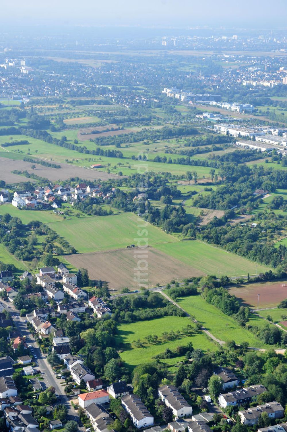 Kronberg im Taunus von oben - Entwicklungsgebiet / Baufläche für Wohnungsneubau in Kronberg