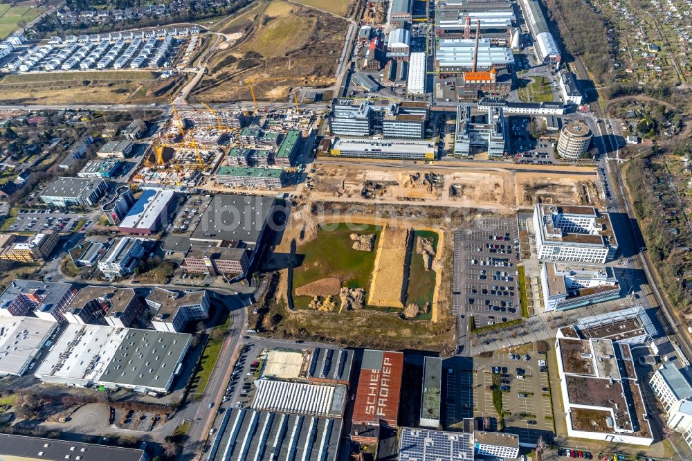 Düsseldorf von oben - Entwicklungsgebiet und Bauland- Brache Böhlerstraße - Willstätterstraße im Ortsteil Heerdt in Düsseldorf im Bundesland Nordrhein-Westfalen