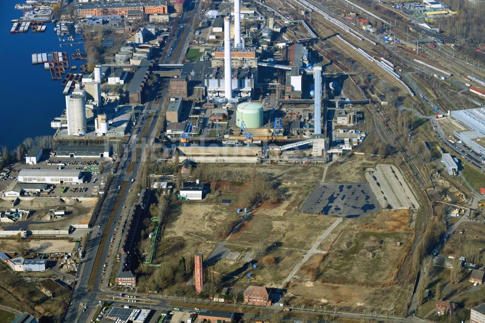 Berlin von oben - Entwicklungsgebiet und Bauland- Brache am Blockdammweg im Ortsteil Rummelsburg in Berlin, Deutschland