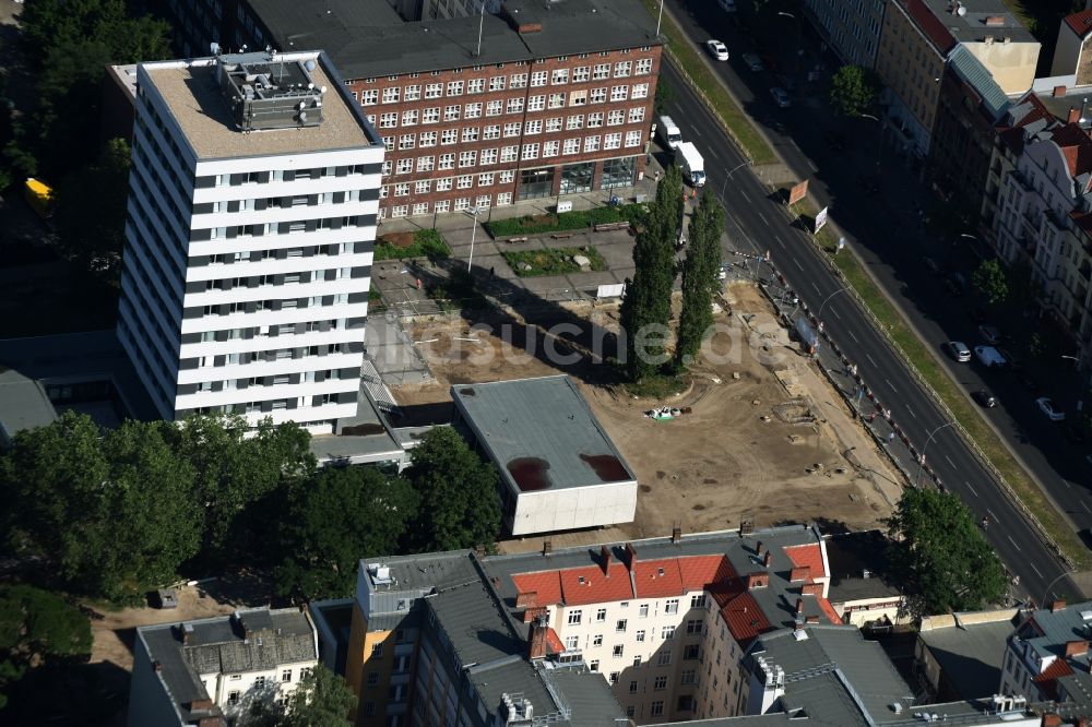 Luftbild Berlin - Entwicklungsgebiet und Bauland- Brache in der Müllerstraße in Berlin