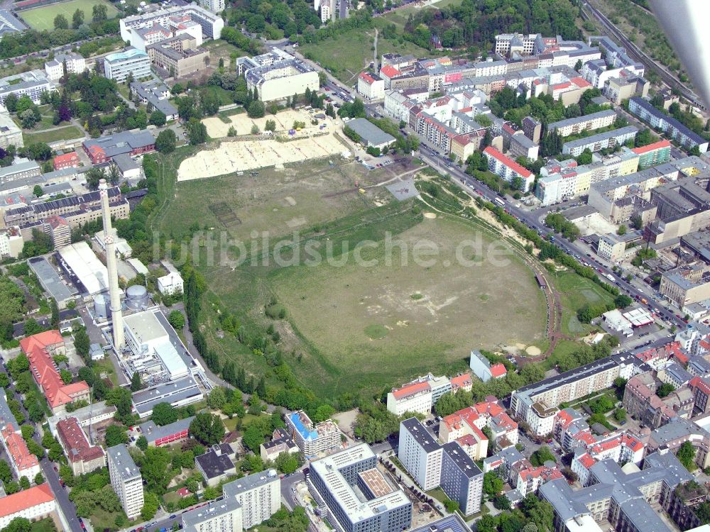 Berlin aus der Vogelperspektive: Entwicklungsgebiet und Bauland- Brache für den Neubaus der BND- Zentrale an der Chausseestraße im Ortsteil Mitte in Berlin, Deutschland