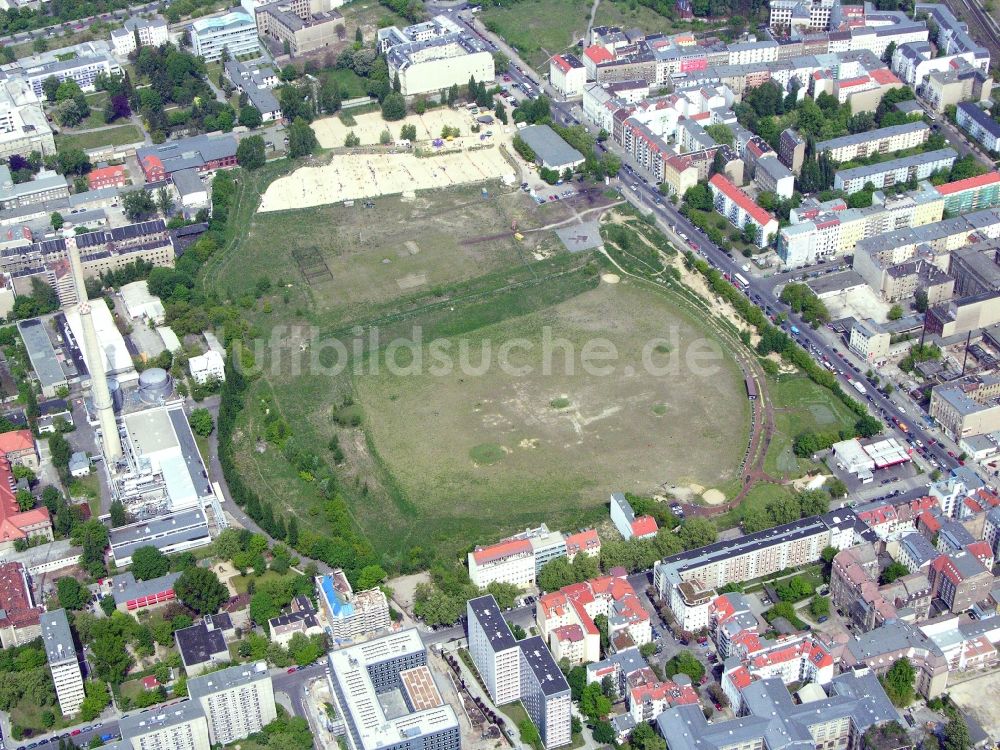 Luftbild Berlin - Entwicklungsgebiet und Bauland- Brache für den Neubaus der BND- Zentrale an der Chausseestraße im Ortsteil Mitte in Berlin, Deutschland