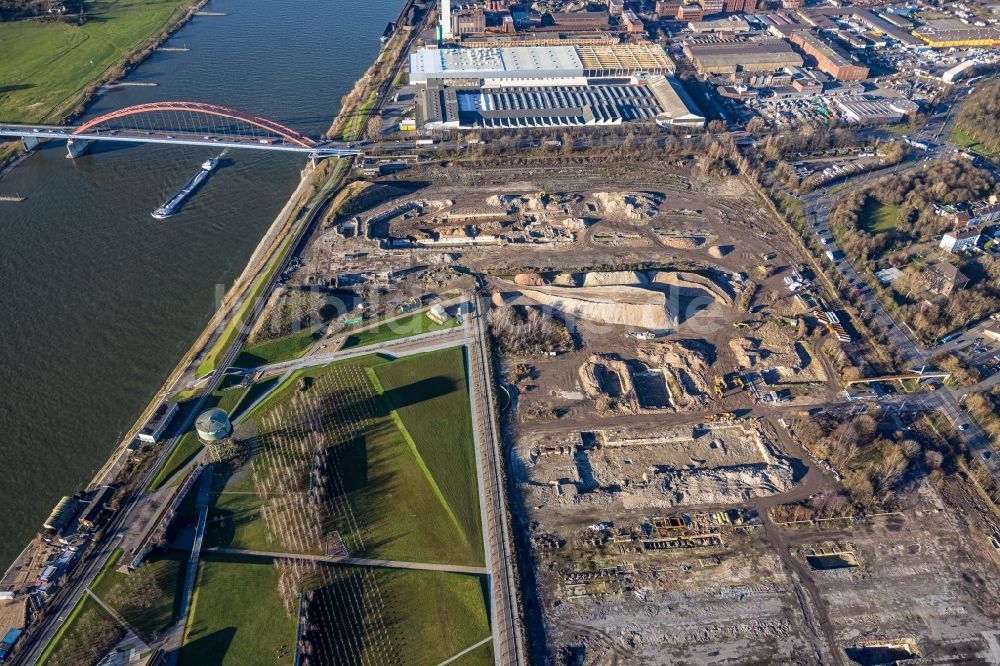 Duisburg von oben - Entwicklungsgebiet und Bauland- Brache zwischen Rheinpark und Wörthstraße in Duisburg im Bundesland Nordrhein-Westfalen, Deutschland