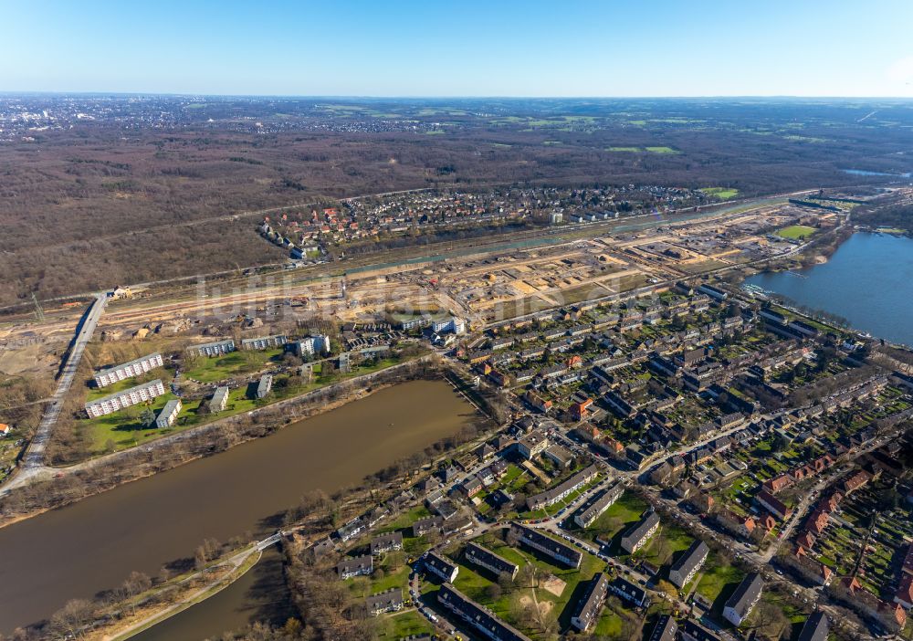 Duisburg von oben - Entwicklungsgebiet und Bauland für den Neubau des Quartier am Wasserturm in Duisburg im Bundesland Nordrhein-Westfalen, Deutschland