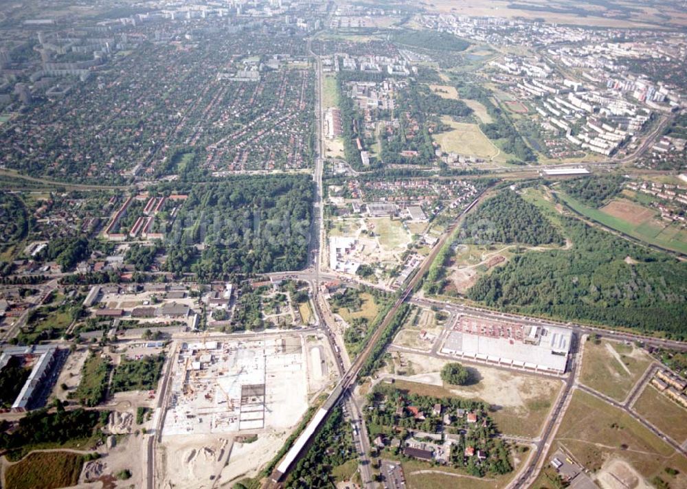 Berlin - Biesdorf von oben - Entwicklungsgebiet Biesdorf - Süd. 08.07.02