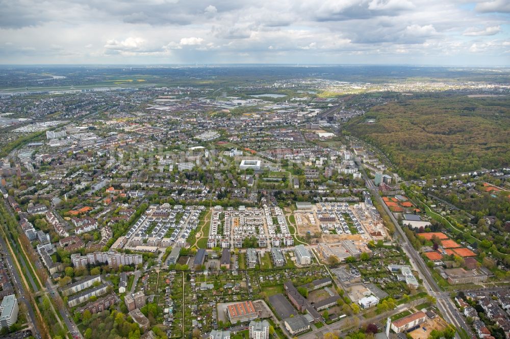 Düsseldorf von oben - Entwicklungsgebiet Gartenstadt Reitzenstein mit Baustellen auf dem Gelände der ehemaligen Kaserne Reitzenstein in Düsseldorf im Bundesland Nordrhein-Westfalen