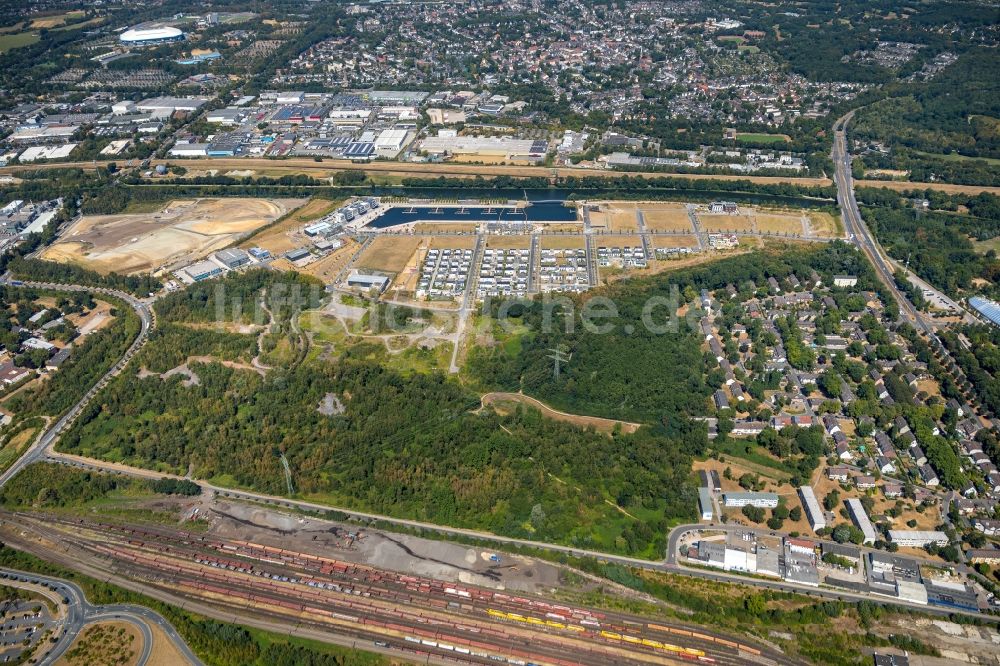 Gelsenkirchen von oben - Entwicklungsgebiet Gelände der ehemaligen Zeche Graf Bismark / Umbau zum Neubau- Wohngebiet mit Stadtquartieren am Rhein-Herne-Kanal in Gelsenkirchen im Bundesland Nordrhein-Westfalen NRW