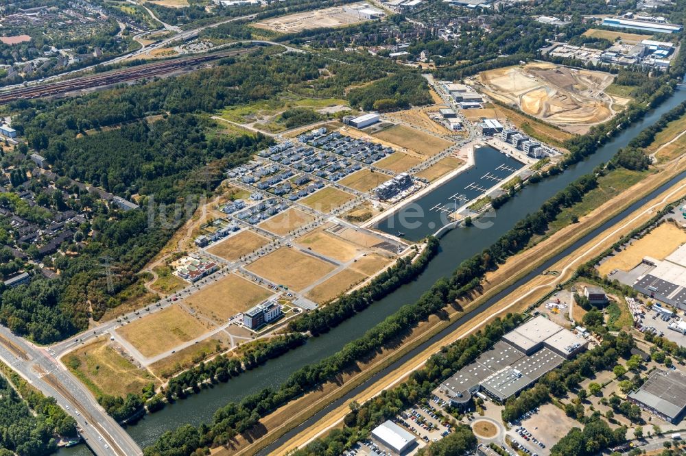 Luftbild Gelsenkirchen - Entwicklungsgebiet Gelände der ehemaligen Zeche Graf Bismark / Umbau zum Neubau- Wohngebiet mit Stadtquartieren am Rhein-Herne-Kanal in Gelsenkirchen im Bundesland Nordrhein-Westfalen NRW