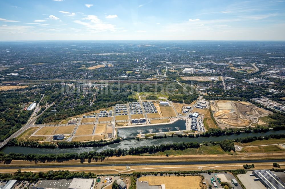 Gelsenkirchen von oben - Entwicklungsgebiet Gelände der ehemaligen Zeche Graf Bismark / Umbau zum Neubau- Wohngebiet mit Stadtquartieren am Rhein-Herne-Kanal in Gelsenkirchen im Bundesland Nordrhein-Westfalen NRW