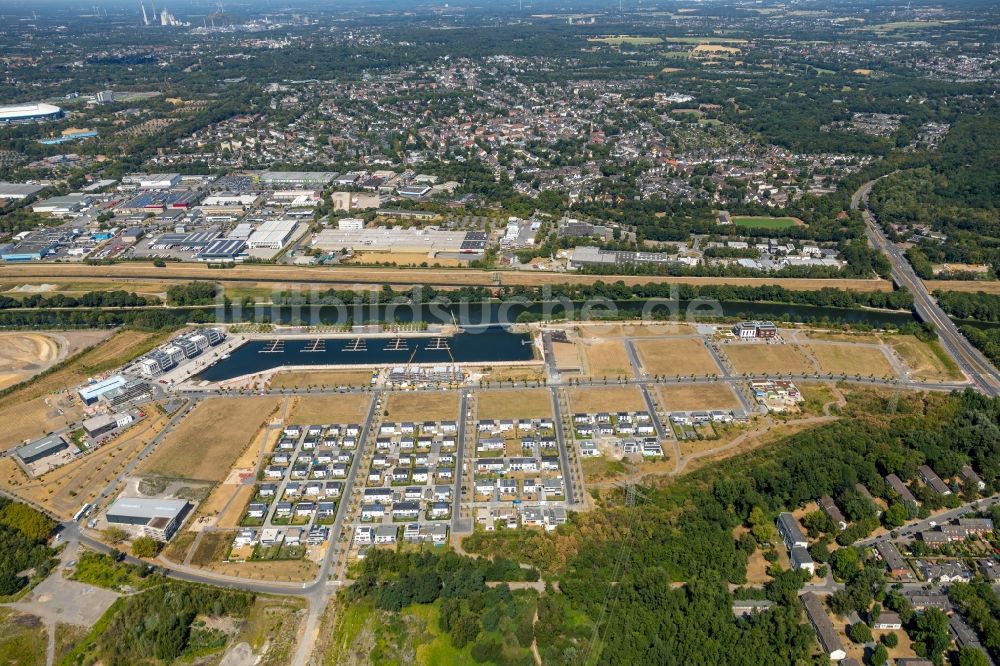 Luftbild Gelsenkirchen - Entwicklungsgebiet Gelände der ehemaligen Zeche Graf Bismark / Umbau zum Neubau- Wohngebiet mit Stadtquartieren am Rhein-Herne-Kanal in Gelsenkirchen im Bundesland Nordrhein-Westfalen NRW