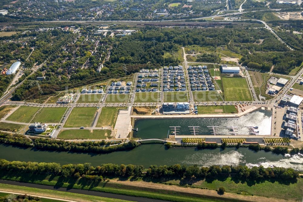 Luftbild Gelsenkirchen - Entwicklungsgebiet Gelände der ehemaligen Zeche Graf Bismark / Umbau zum Neubau- Wohngebiet mit Stadtquartieren am Rhein-Herne-Kanal in Gelsenkirchen im Bundesland Nordrhein-Westfalen NRW