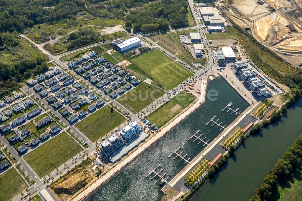 Gelsenkirchen von oben - Entwicklungsgebiet Gelände der ehemaligen Zeche Graf Bismark / Umbau zum Neubau- Wohngebiet mit Stadtquartieren am Rhein-Herne-Kanal in Gelsenkirchen im Bundesland Nordrhein-Westfalen NRW