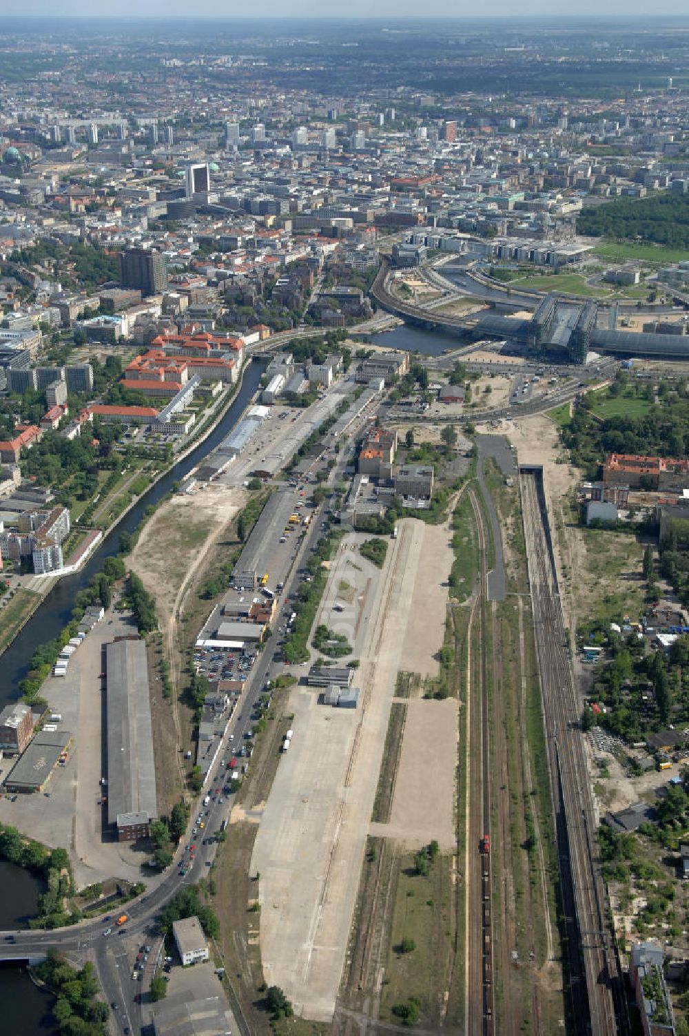 Berlin aus der Vogelperspektive: Entwicklungsgebiet an der Heidestrasse in Berlin