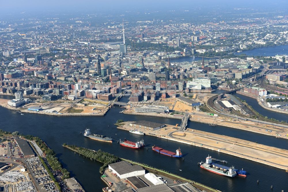 Hamburg aus der Vogelperspektive: Entwicklungsgebiet der Industriebrache Baakenhafen am Ufer der Elbe in Hamburg