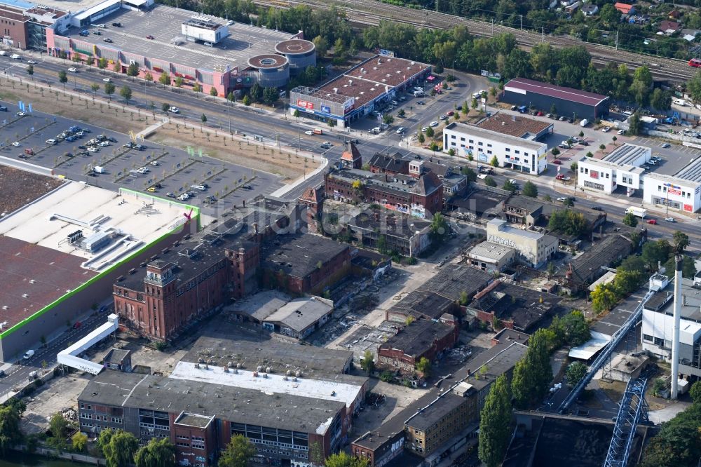 Luftaufnahme Berlin - Entwicklungsgebiet der Industriebrache des ehemaligen Bärenquell-Brauereigelände an der Schnellerstraße im Ortsteil Treptow-Köpenick in Berlin, Deutschland