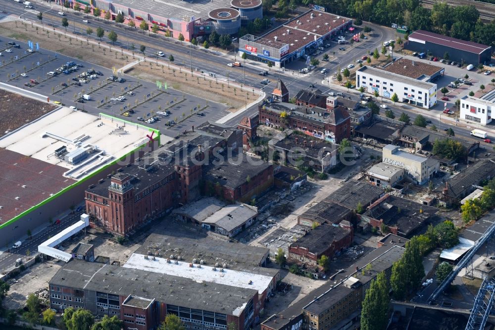 Berlin von oben - Entwicklungsgebiet der Industriebrache des ehemaligen Bärenquell-Brauereigelände an der Schnellerstraße im Ortsteil Treptow-Köpenick in Berlin, Deutschland