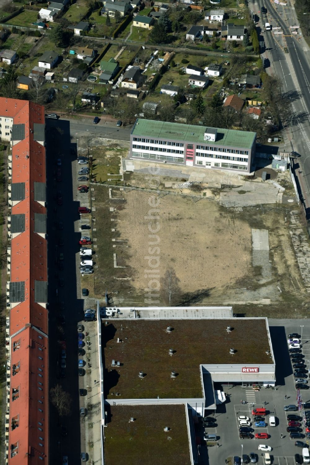 Berlin aus der Vogelperspektive: Entwicklungsgebiet der Industriebrache Fuststraße - Mentelinstraße - Rummelsburger Straße in Berlin