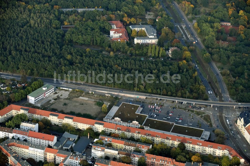 Luftbild Berlin - Entwicklungsgebiet der Industriebrache Fuststraße - Mentelinstraße - Rummelsburger Straße in Berlin