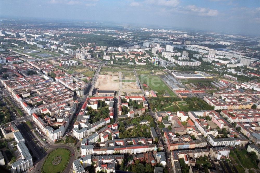 Berlin von oben - Entwicklungsgebiet der Industriebrache Gelände des Alten Schlachthof an der Eldenaer Straße - Thaerstraße im Ortsteil Friedrichshain in Berlin, Deutschland