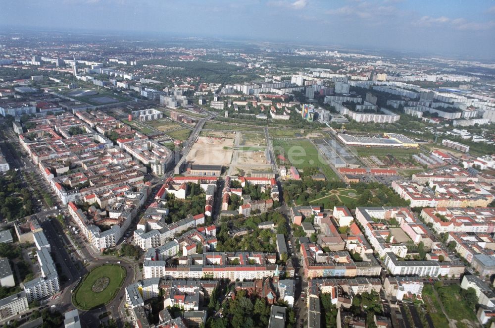 Luftaufnahme Berlin - Entwicklungsgebiet der Industriebrache Gelände des Alten Schlachthof an der Eldenaer Straße - Thaerstraße im Ortsteil Friedrichshain in Berlin, Deutschland