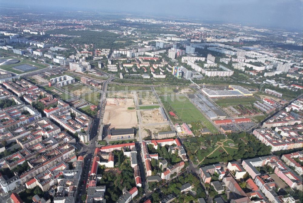 Berlin von oben - Entwicklungsgebiet der Industriebrache Gelände des Alten Schlachthof an der Eldenaer Straße - Thaerstraße im Ortsteil Friedrichshain in Berlin, Deutschland