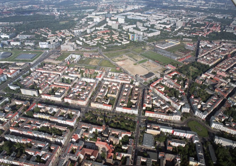 Berlin von oben - Entwicklungsgebiet der Industriebrache Gelände des Alten Schlachthof an der Eldenaer Straße - Thaerstraße im Ortsteil Friedrichshain in Berlin, Deutschland