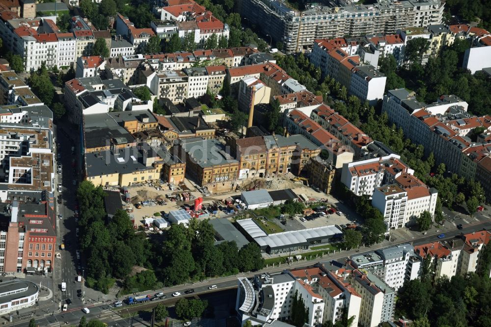 Luftbild Berlin - Entwicklungsgebiet der Industriebrache mit dem Neubau des Fab Lab Berlin an der Prenzlauer Allee in Berlin