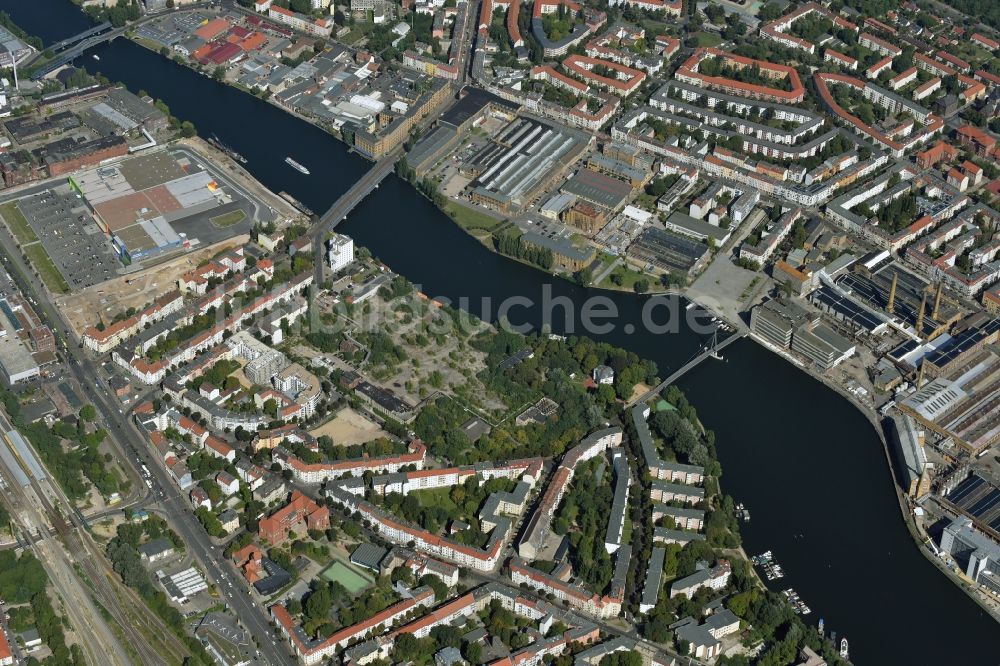 Berlin aus der Vogelperspektive: Entwicklungsgebiet der Industriebrache Niederschöneweide in Berlin