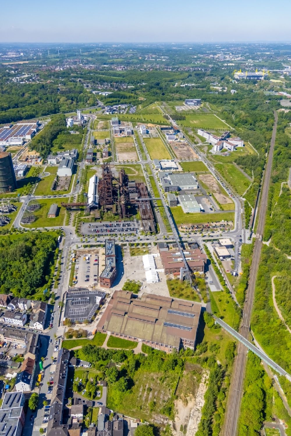 Luftaufnahme Dortmund - Entwicklungsgebiet der Industriebrache Phönix-West im Ortsteil Hörde in Dortmund im Bundesland Nordrhein-Westfalen