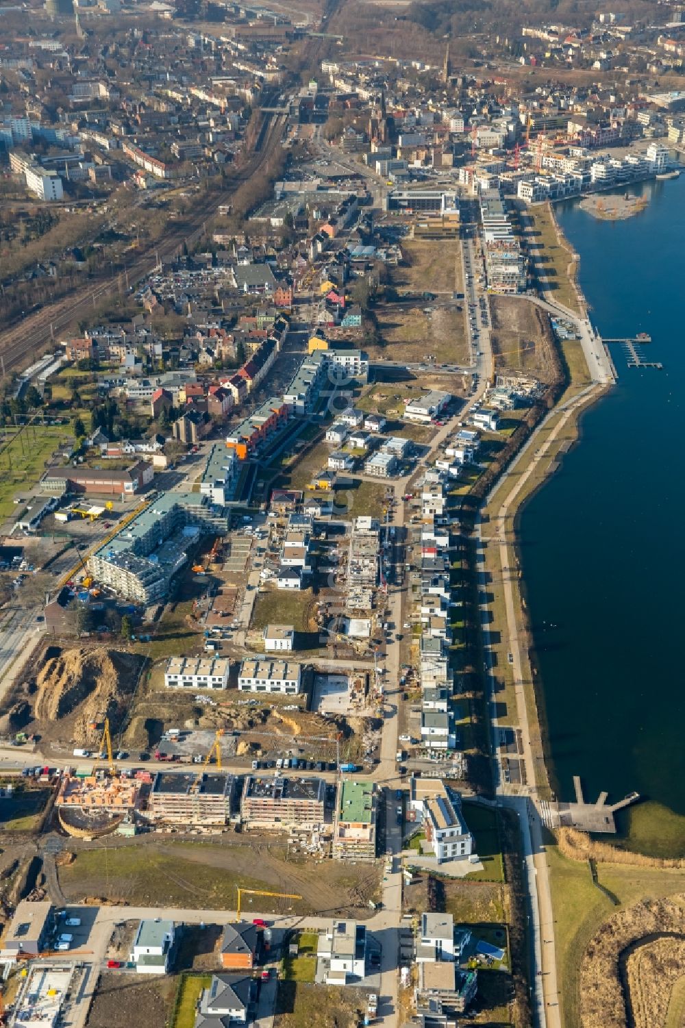 Dortmund von oben - Entwicklungsgebiet der Industriebrache Phoenix See in Dortmund im Bundesland Nordrhein-Westfalen