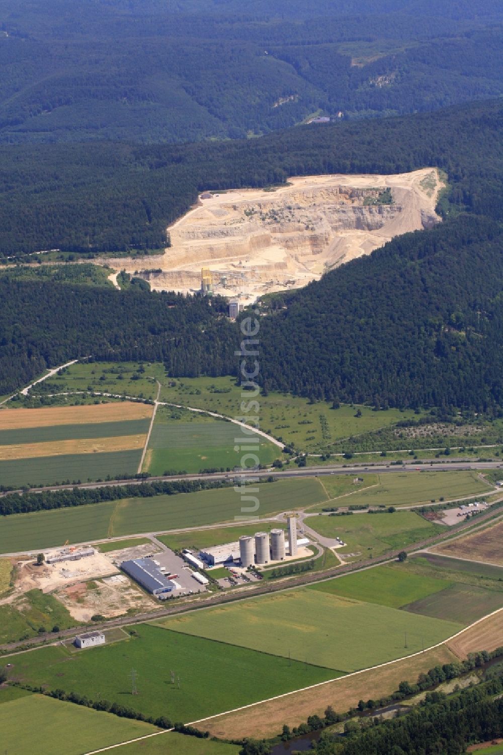 Geisingen aus der Vogelperspektive: Entwicklungsgebiet der Industriebrache Zementwerk in Geisingen im Bundesland Baden-Württemberg