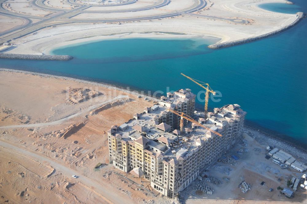 Ras Al Khaimah von oben - Entwicklungsgebiet Al Marjan Island mit der La Hoya Bay Baustelle in Ras Al Khaimah