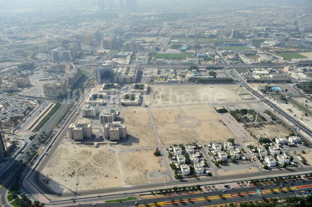 Dubai von oben - Entwicklungsgebiet im Stadtteil Oud Metha in Dubai