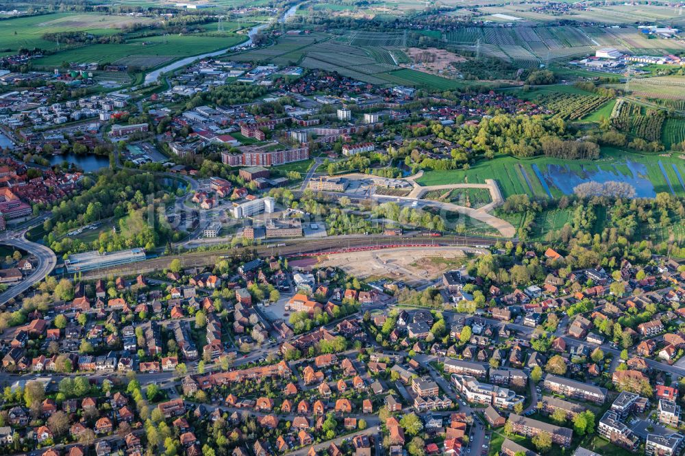 Stade von oben - Entwicklungsgebiet Straßenbau und Gewerbeflächen Am Güterbahnhof in Stade im Bundesland Niedersachsen, Deutschland