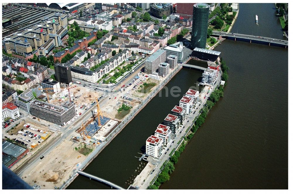 Frankfurt am Main von oben - Entwicklungsgebiet der Wohngebiets- und Gewerbeflächen am Hafenbecken Westhafen am Fluß- Ufer des Main im Ortsteil Gutleutviertel in Frankfurt am Main im Bundesland Hessen