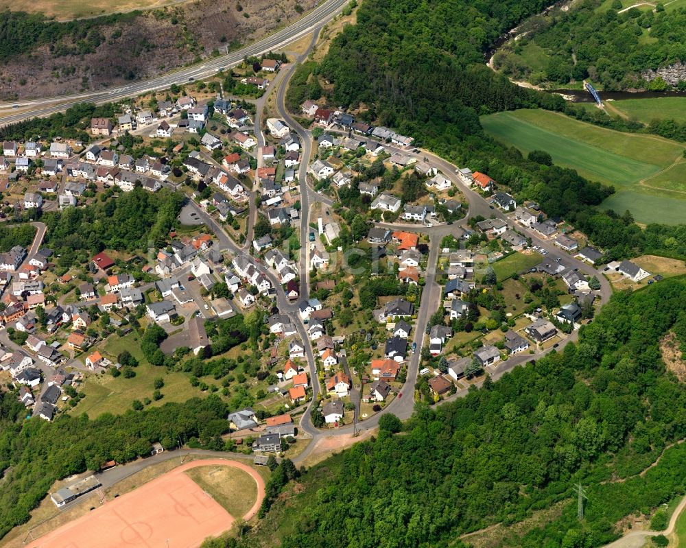 Idar-Oberstein aus der Vogelperspektive: Enzweiler in Idar-Oberstein im Bundesland Rheinland-Pfalz