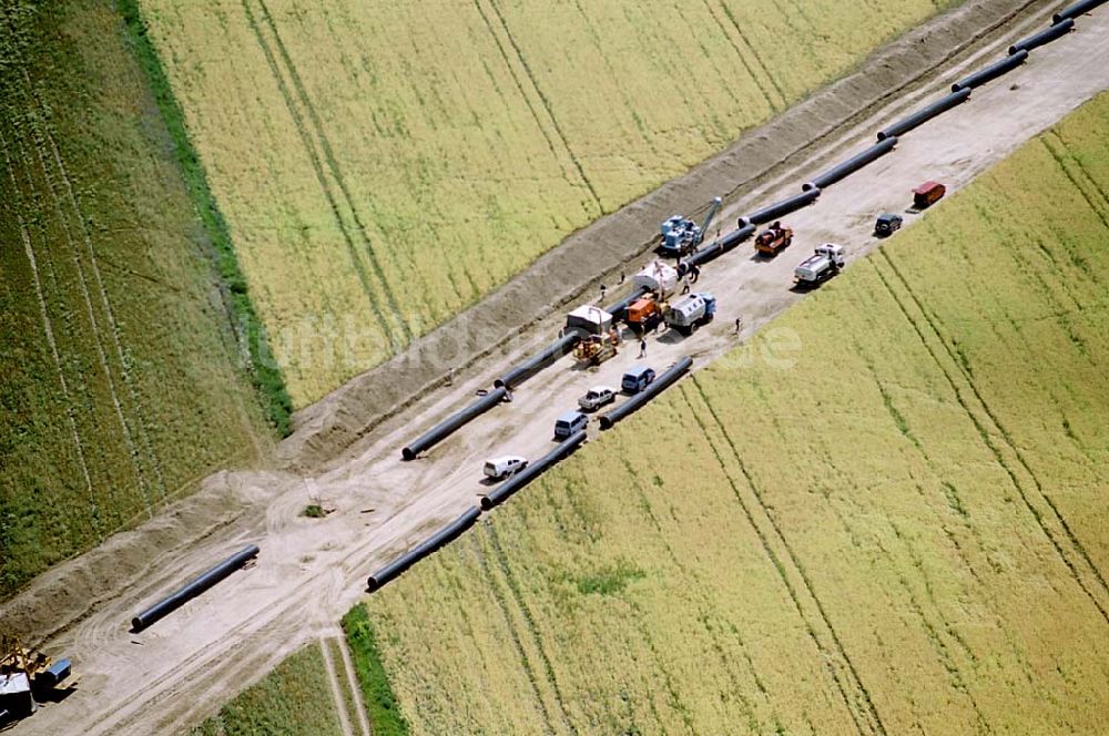 Luftbild Bernau - Werneuchen / Brandenburg - Erdgasleitungsbau zwischen Bernau und Werneuchen. Datum: 24.06.03