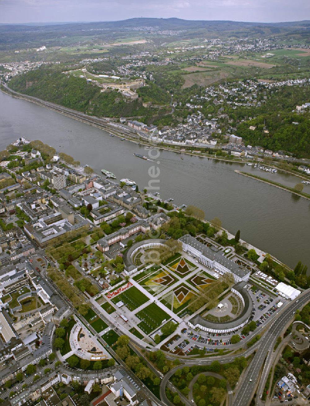 Luftbild Koblenz - Eröffnung der BUGA 2011 am Kurfürstlichen Schloss in Koblenz