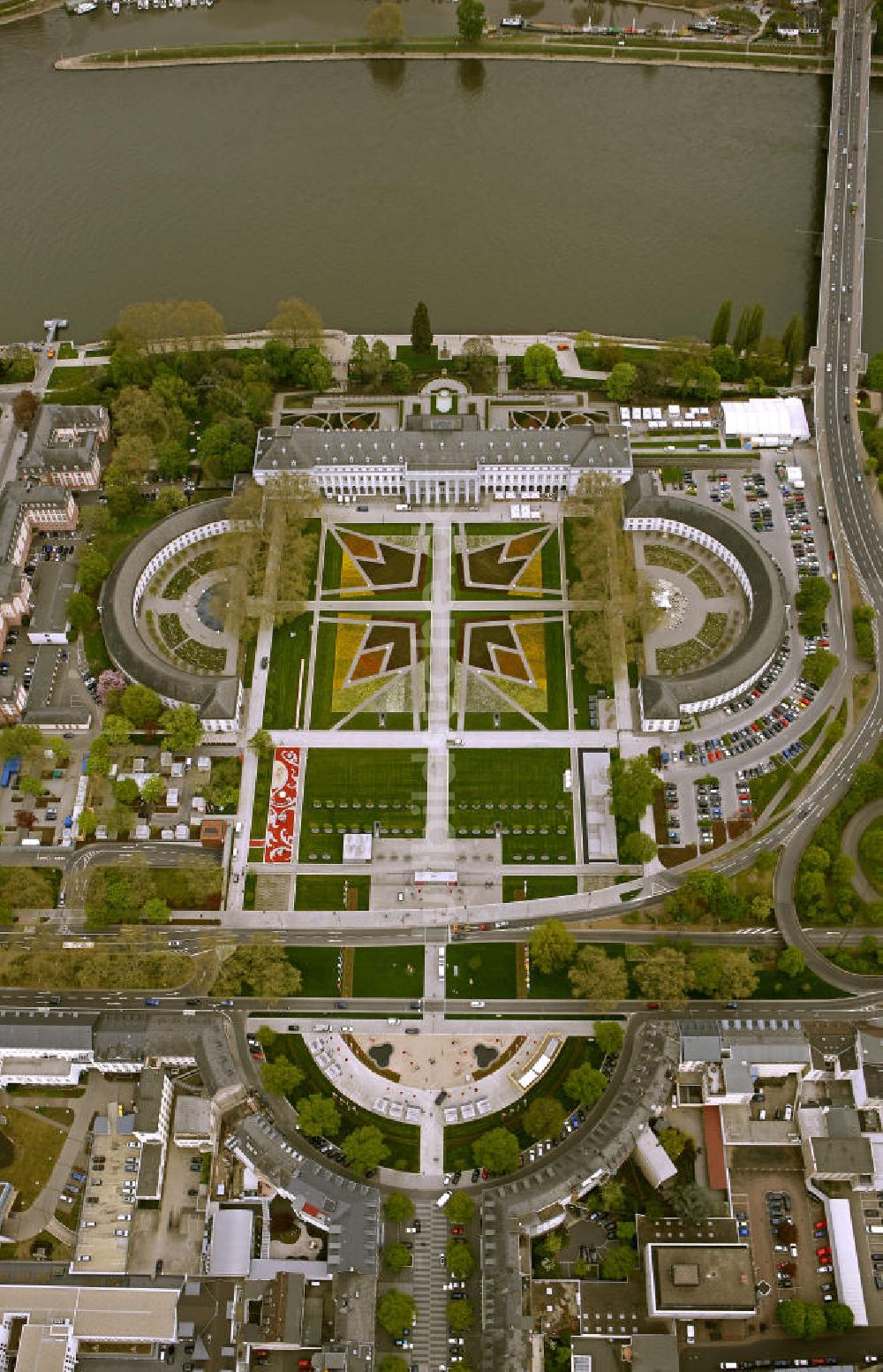 Koblenz von oben - Eröffnung der BUGA 2011 am Kurfürstlichen Schloss in Koblenz