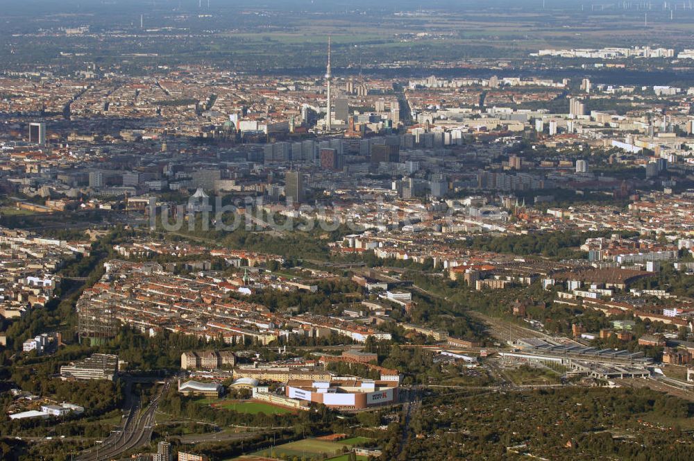 Luftbild Berlin - Eröffnung des Möbelhauses KRAFT / Höffner am Sachsendamm