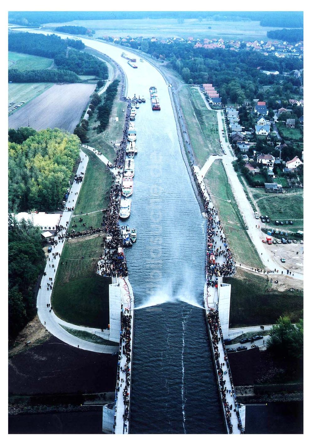 Luftaufnahme Hohenwarthe / Sachsen-Anhalt - Eröffnung Wasserstraßenkreuz Magdeburg