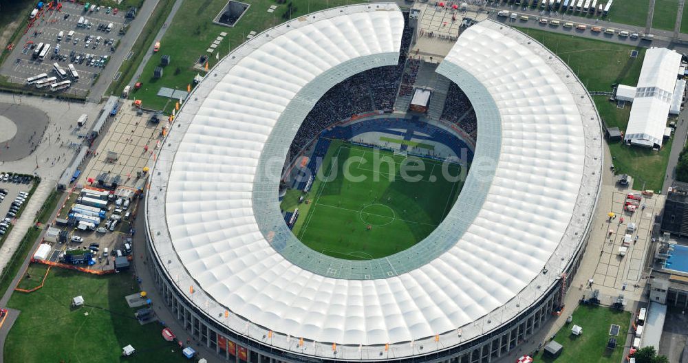 Luftaufnahme Berlin - Eröffnungsspiel der Fußball-Weltmeisterschaft der Frauen 2011 im Berliner Olympiastadion