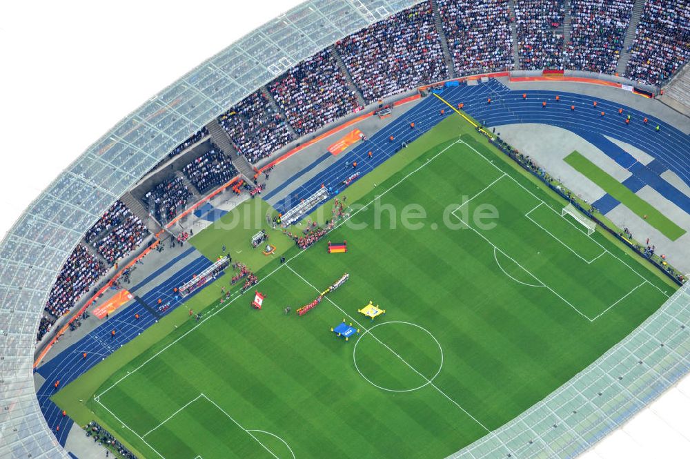 Berlin von oben - Eröffnungsspiel der Fußball-Weltmeisterschaft der Frauen 2011 im Berliner Olympiastadion