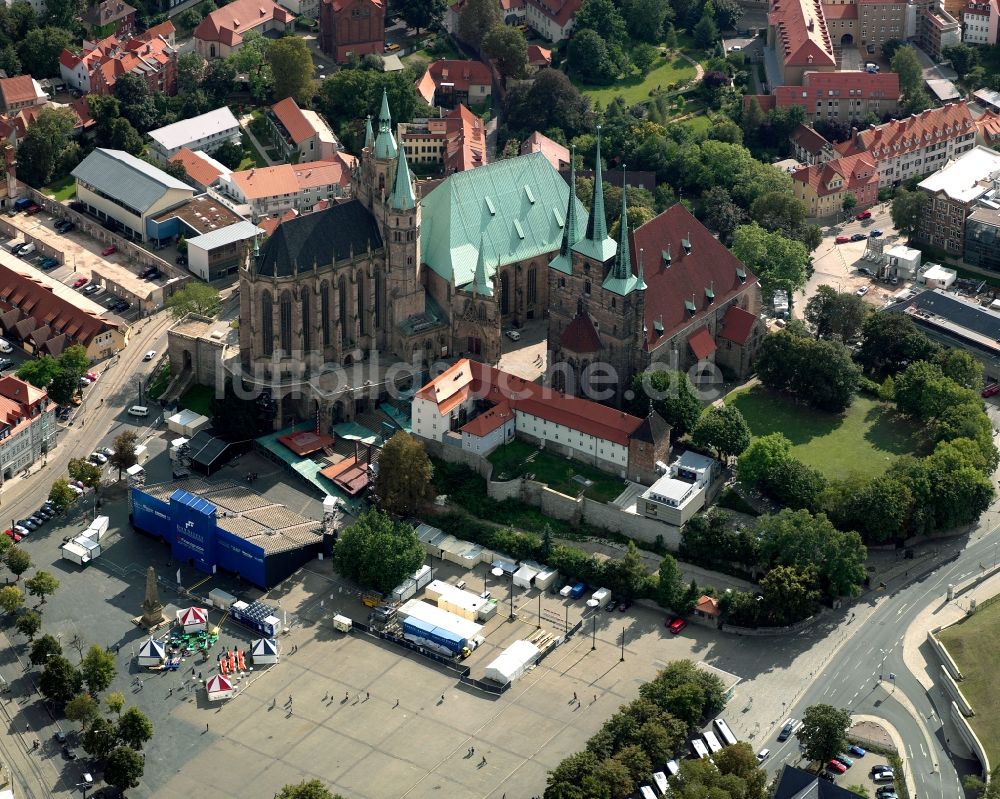 Erfurt aus der Vogelperspektive: Erfurter Dom nebst Domplatz in Erfurt im Bundesland Thüringen