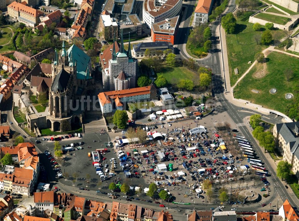 Luftbild Erfurt - Erfurter Dom und Severikirche am Domplatz in Erfurt im Bundesland Thüringen