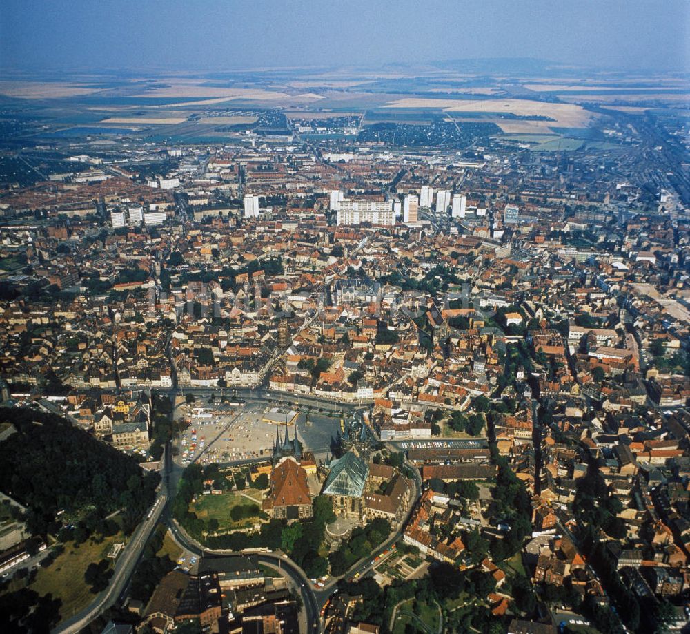 Luftaufnahme Erfurt - Erfurter Domplatz und Altstadt