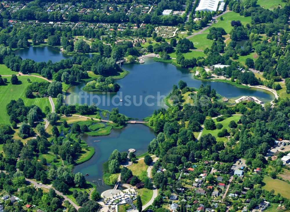 Luftaufnahme Berlin Britz - Erholungspark Britzer Garten in Berlin