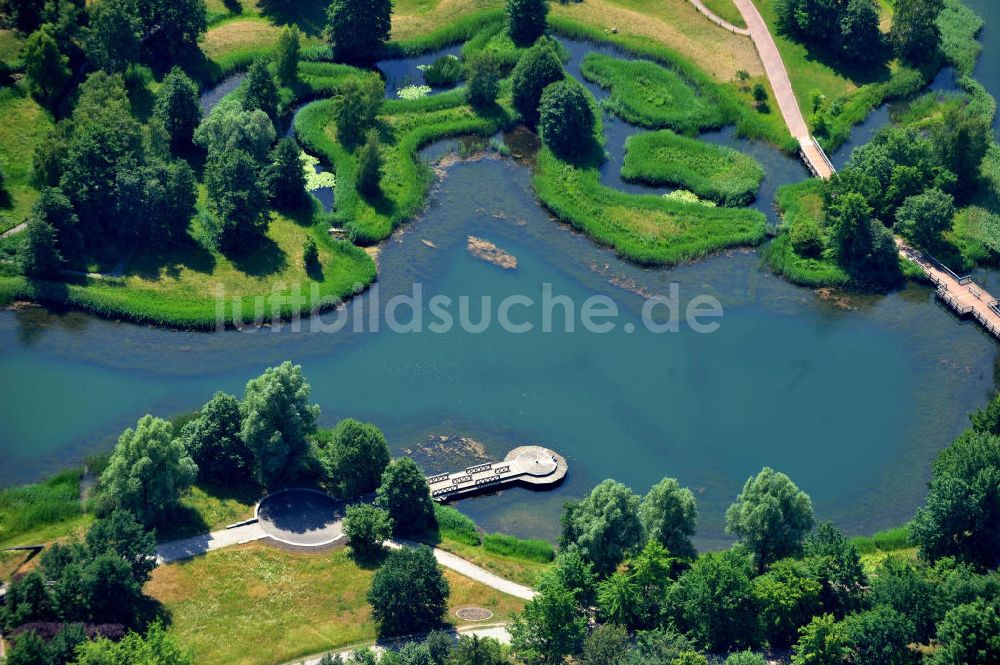 Luftaufnahme Berlin Britz - Erholungspark Britzer Garten in Berlin