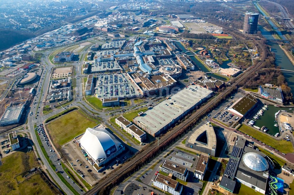 Oberhausen von oben - Erlebnisbad AQUApark in Oberhausen im Bundesland Nordrhein-Westfalen